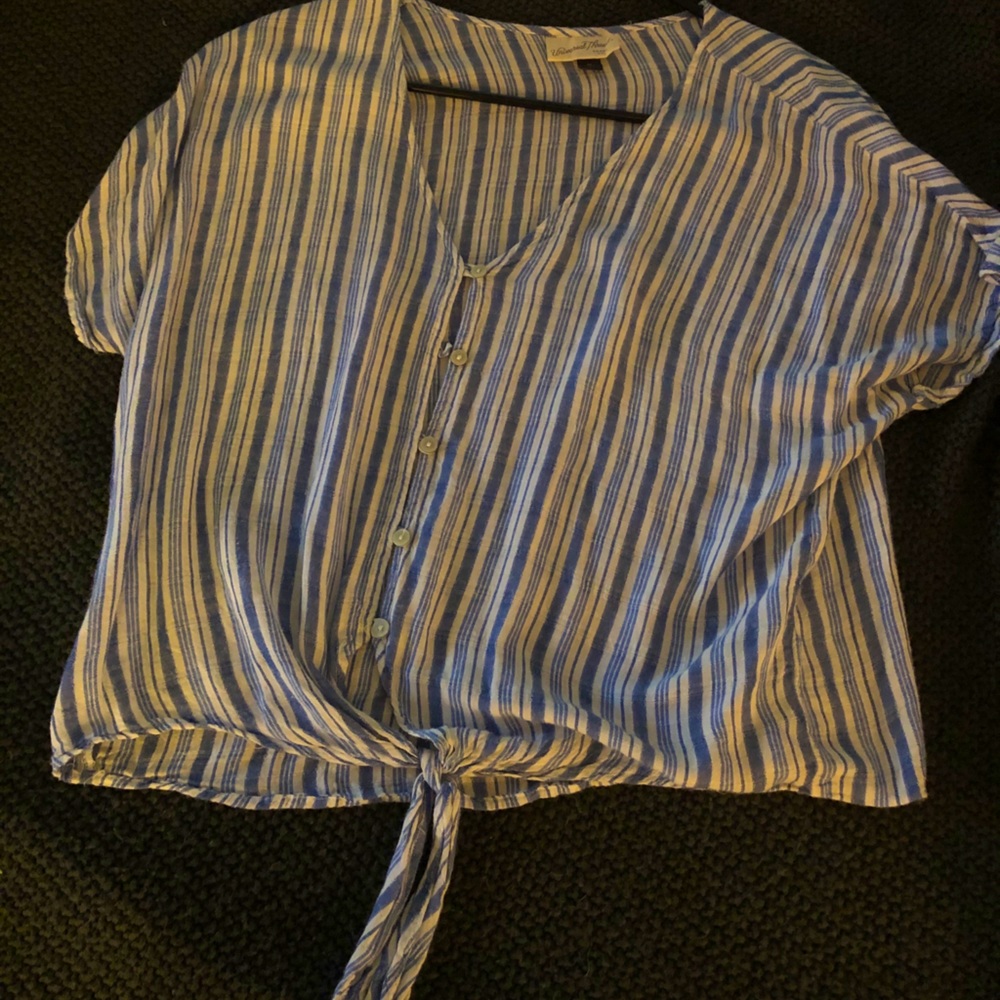 Pin strip blouse
